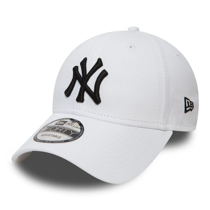 New York Yankees 940 Basic White/Black från New Era i lager