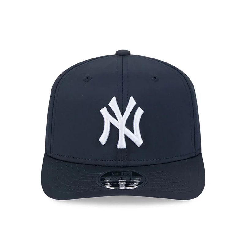 9Seventy Perforated New York Yankees Stretch Snap Navy - New Era