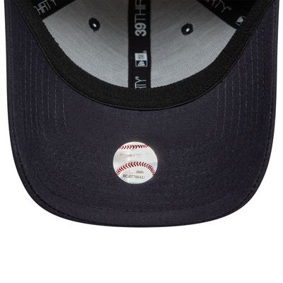 New York Yankees League Essential Navy 39THIRTY Stretch Fit Cap - New Era