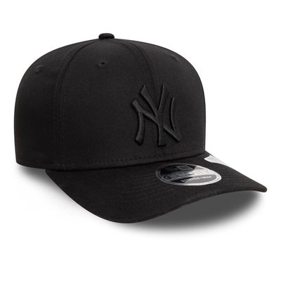 New York Yankees Monochrome Black 9SEVENTY Stretch Snap Adjustable Cap