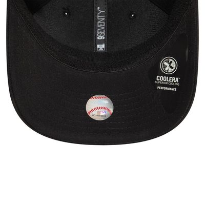 New York Yankees Monochrome Black 9SEVENTY Stretch Snap Adjustable Cap