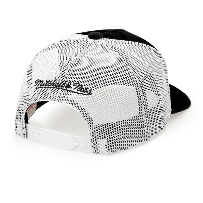 Velvet XL Box Trucker Black/White - Mitchell & Ness