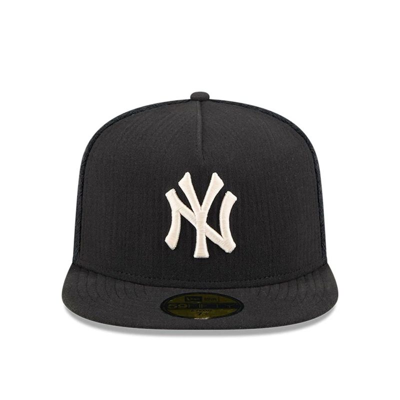 New York Yankees MLB Black 59FIFTY A-Frame Fitted Cap - New Era