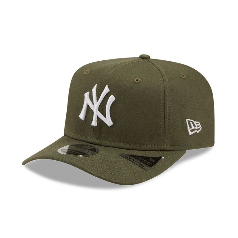 New York Yankees League Essential Green 9FIFTY Stretch Snap - New Era
