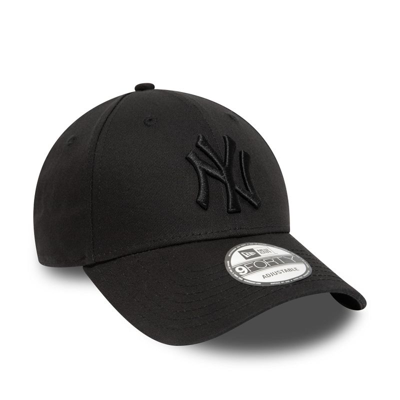 New York Yankees Essential Black 9FORTY Cap - New Era