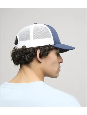Yupoong YP Classics NU Trucker Navy White – buren av modell