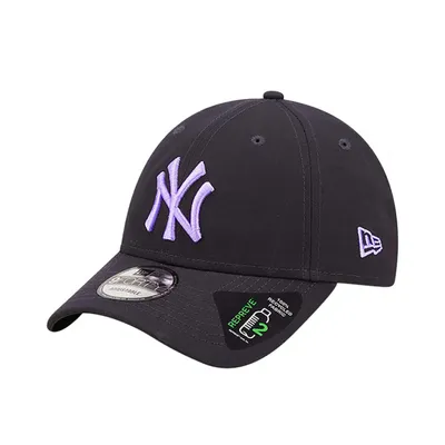 9forty New York Yankees League Essential Navy REPREVE® - New Era
