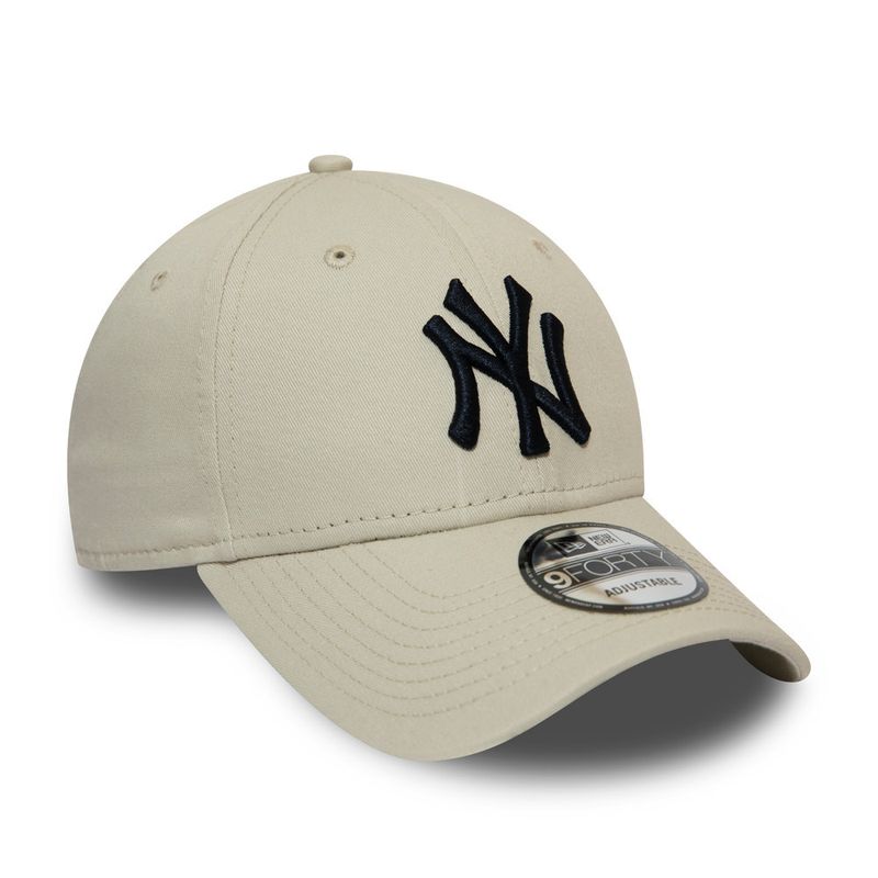 9Forty New York Yankees League Essential MLB Cream