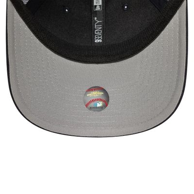 New York Yankees MLB Official Team Colour Navy 9SEVENTY Stretch Snap Adjustable Cap - New Era