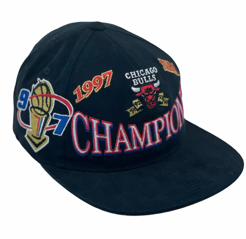 Champions Deadstock Chicago Bulls Black Snapback - Mitchell & Ness