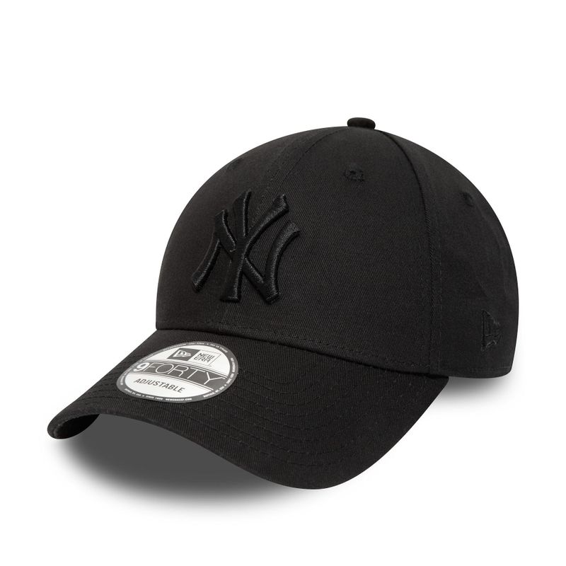 New York Yankees Essential Black 9FORTY Cap - New Era