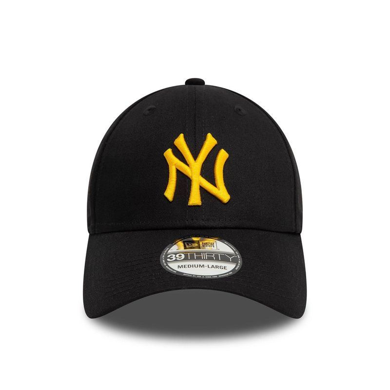 New York Yankees League Essential Black 39THIRTY Stretch Fit Cap - New Era