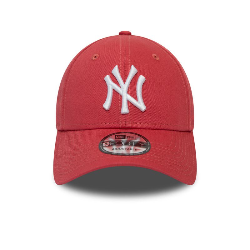9Forty New York Yankees League Essential MLB Cream