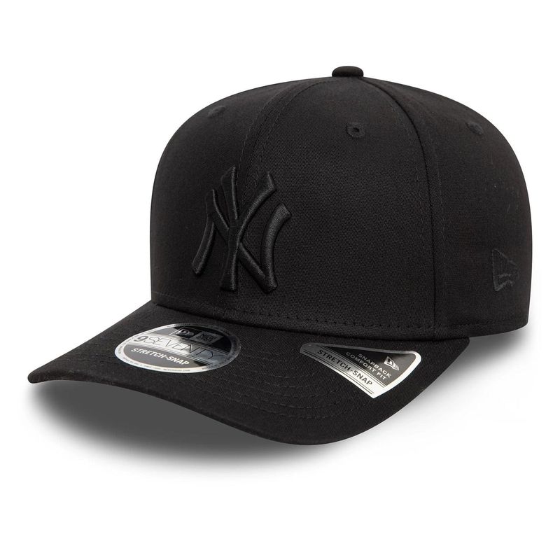 New York Yankees Monochrome Black 9SEVENTY Stretch Snap Adjustable Cap