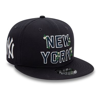 New Era 9FIFTY New York Yankees Flower Wordmark Navy – 6035890 New Era 9FIFTY New York Yankees snapback keps i navy med wordmark och blomdetaljer framtill