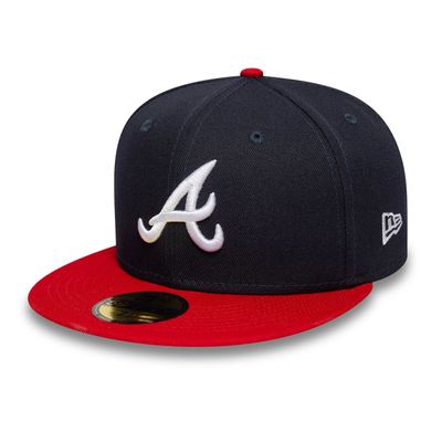 Atlanta Braves 59FIFTY keps från New Era – mörkblå fitted keps med röd skärm och vit broderad Braves-logotyp.