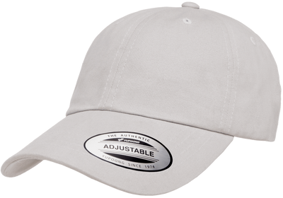 Yupoong Low Profile Cotton Twill dad cap i färgen Silver med böjd skärm och justerbart metallspänne baktill.