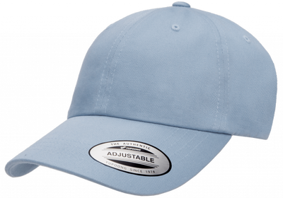 Yupoong Low Profile Cotton Twill dad cap i färgen Light Blue med böjd skärm och justerbart metallspänne baktill.