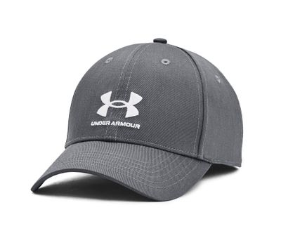 Under Armour Essential Low Pitch Gray White Grå Under Armour Essential Low keps med vit logga och böjd skärm.