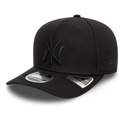 New Era 9Seventy New York Yankees Monochrome Black 60595455 New Era 9Seventy New York Yankees keps monochrome black med broderad logotyp